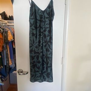 MIDI green and black print silk dress